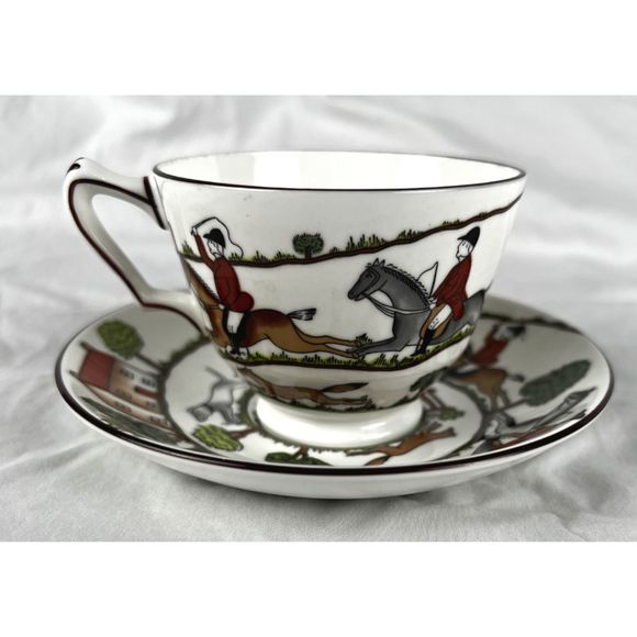 Hunting Scene Teacup Crown Staffordshire Tea Cup and Saucer Set Bone China 6 Pcs - Picture 1 of 9